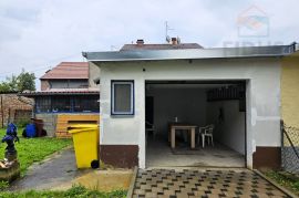 Obiteljska katnica s garažom i dvorištem - Višnjevac, Osijek, بيت