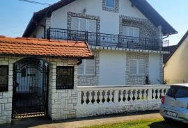 Obiteljska kuća - Gunja, Gunja, Casa