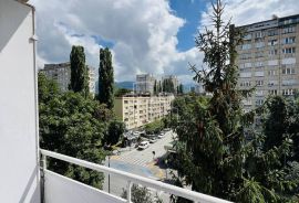 Opremljen dvosoban stan Grbavica sa balkonom najam, Novo Sarajevo, Apartamento