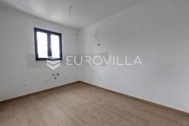 Istra, Medulin, dvosoban stan, podno grijanje, 2 parking mjesta, Medulin, Apartamento