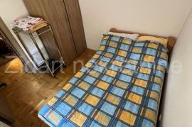 Altina, 38m2, 1.5, prodaje se namešten, Zemun, Appartement