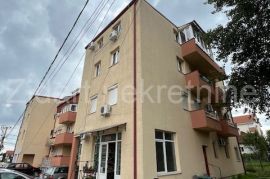 Altina, 38m2, 1.5, prodaje se namešten, Zemun, Apartamento