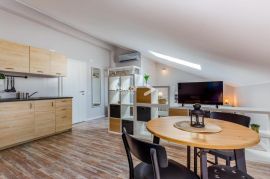 Investicija u strogom centru grada, Rijeka, Apartamento