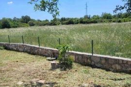 Poljoprivredno zemljište Prodaje se zemljište u mirnom okruženju!, Vodnjan, Terreno