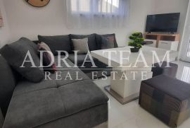 APARTMAN U NOVOGRADNJI, POGLED NA MORE, VRT 240 m2 - POVLJANA, PAG, Povljana, Stan