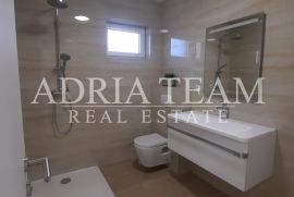 APARTMAN U NOVOGRADNJI, POGLED NA MORE, VRT 240 m2 - POVLJANA, PAG, Povljana, Διαμέρισμα