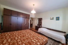 Senj, stan, prvi kat, 75m od mora, Senj, Appartment