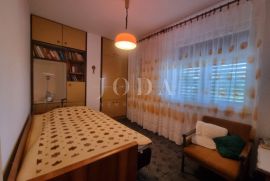 Senj, stan, prvi kat, 75m od mora, Senj, Appartment