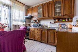 Požega, Stjepana Radića, PROSTRANI trosoban stan 65 m2 na vrhunskoj lokaciji, Požega, Appartement