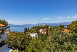 OTOK KRK, MALINSKA - Ekskluzivan Penthouse s privatnim bazenom blizu mora, Malinska-Dubašnica, Wohnung