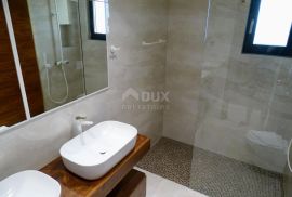 OTOK KRK, MALINSKA - Ekskluzivan Penthouse s privatnim bazenom blizu mora, Malinska-Dubašnica, Flat