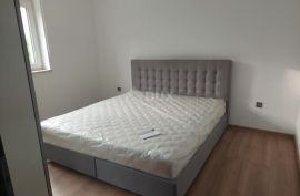 RIJEKA, VIŠKOVO - samostojeća kuća novogradnja sa 3 stana + konoba + okućnica! PRILIKA!, Viškovo, House