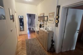 Extra stan kod Zvezdinog stadiona 150m2, Garaža, EG, Voždovac, Appartement