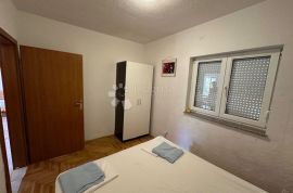 APARTMAN U BLIZINI MORA ,ETAŽIRAN S1, RIBARICA PRILIKA !!!, Karlobag, Daire