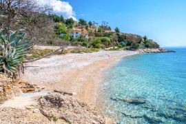 Prostrana građevna parcela, otok Brač, Nerežišća, Terreno