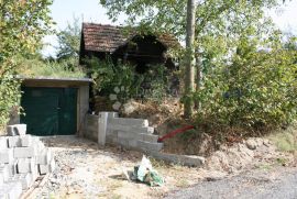 Vikendica s Velikom Okućnicom i Voćnjakom u Gornjoj Gračenici, Popovača, House