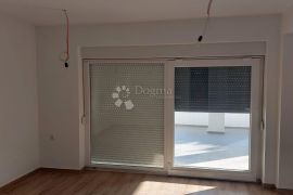 Kuća na Pagu, Mandre, PRILIKA! Dva apartmana, Kolan, Casa