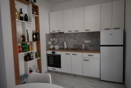 STAN SA PREDIVNOM TERASOM U DRAMLJU, Crikvenica, Appartement