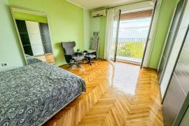 Dvosobni stan s pogledom na more, Rijeka, Apartamento