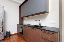 LUKSUZAN STAN NEDALEKO CENTRA RIJEKE, Rijeka, Appartement