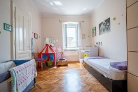 Bulevard prekrasan gospodski stan, Rijeka, Apartamento