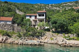 Jablanac kuća na samom moru, Senj, House