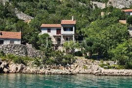 Jablanac kuća na samom moru, Senj, Kuća
