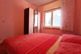 Dvosoban stan s okućnicom, Crikvenica, Appartment