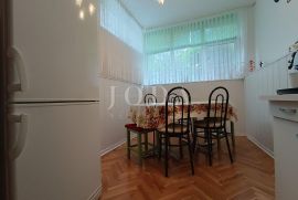 Dvosoban stan s okućnicom, Crikvenica, Apartamento