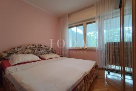 Dvosoban stan s okućnicom, Crikvenica, Wohnung