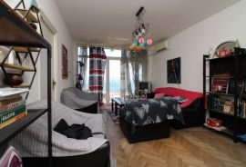 Rijeka, Turnić, trosoban stan sa balkonom, Rijeka, Appartment