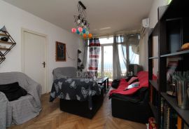 Rijeka, Turnić, trosoban stan sa balkonom, Rijeka, Appartment