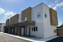 Stara Pazova, Novo, dupleks, LUX, Stara Pazova, Apartamento