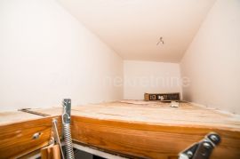 Ledine kod Akva Parka, stan 23m2 + 4m2 ostava, Novi Beograd, Daire