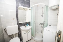 Ledine kod Akva Parka, stan 23m2 + 4m2 ostava, Novi Beograd, Appartment