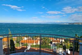 Stan Umag, Crveni Vrh, Alberi apartman sa otvorenim pogledom na more., Umag, Apartamento