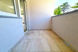 IZVANREDNA PRILIKA - IZVANREDAN STAN NA MIRNOJ LOKACIJI!, Crikvenica, Appartement