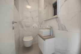 Grad Krk - Luksuzni apartman u prizemlju, Krk, Appartment