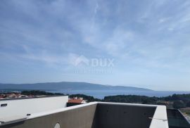 Grad Krk - Dvoetažni luksuzni apartman s krovnom terasom i bazenom, Krk, Appartment