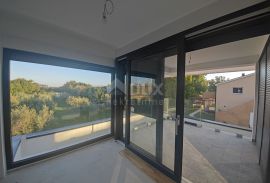 OTOK KRK, MALINSKA - dvije dvojne kuća s jednim bazenom, Malinska-Dubašnica, House