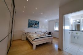 OPATIJA, IČIĆI - penthouse s panoramskim pogledom i dvorišnom zgradom, Opatija - Okolica, شقة