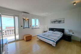 OPATIJA, IČIĆI - penthouse s panoramskim pogledom i dvorišnom zgradom, Opatija - Okolica, Kвартира