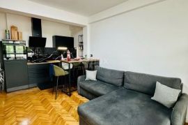 CRIKVENICA - novo adaptirani stan u samom centru, Crikvenica, Wohnung