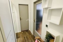 CRIKVENICA - novo adaptirani stan u samom centru, Crikvenica, Appartment