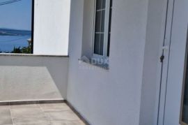 CRIKVENICA - garsonjera u novogradnji s terasom i parkingom, Crikvenica, Διαμέρισμα