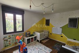 ISTRA, PULA - Obnovljena obiteljska apartmanska kuća na mirnoj lokaciji, Pula, House