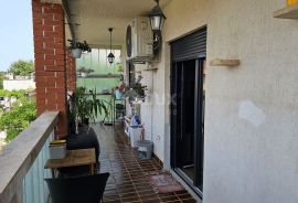 ISTRA, PULA - Obnovljena obiteljska apartmanska kuća na mirnoj lokaciji, Pula, Дом
