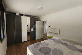 ISTRA, PULA - Obnovljena obiteljska apartmanska kuća na mirnoj lokaciji, Pula, House