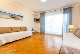 OTOK KRK, MALINSKA - Renovirana apartmanska kuća u blizini mora, Malinska-Dubašnica, Maison