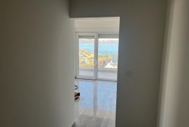 POVLJANA - Jednosobni apartman u prizemlju, prvi red do mora, Povljana, Flat